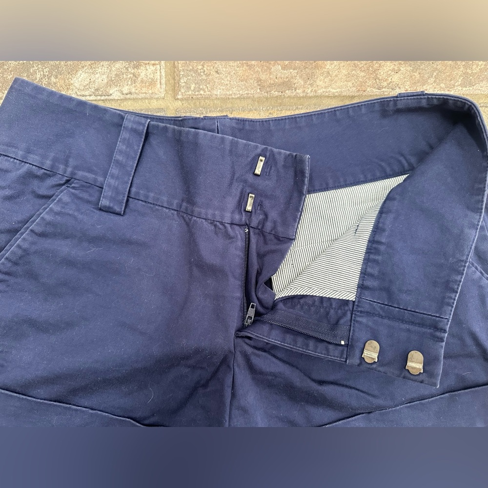 Alice + Olivia Bergdorf Goodman Navy Shorts - Picture 3 of 5